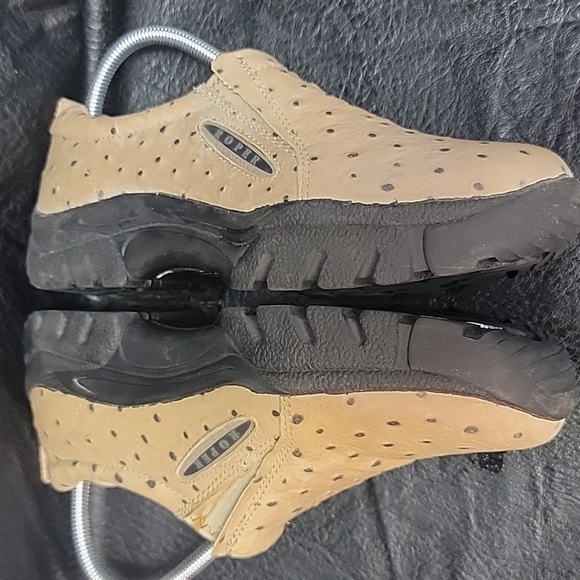 Ropers faux Ostrich slip on Women's size 9. Rugged Rubber out sole - Picture 8 of 9